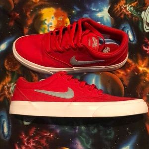 Nike Charge SB Mens Canvas Sneakers 8.5  University Red Obsidian Mist